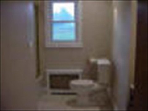 viewlookingintobathrooma